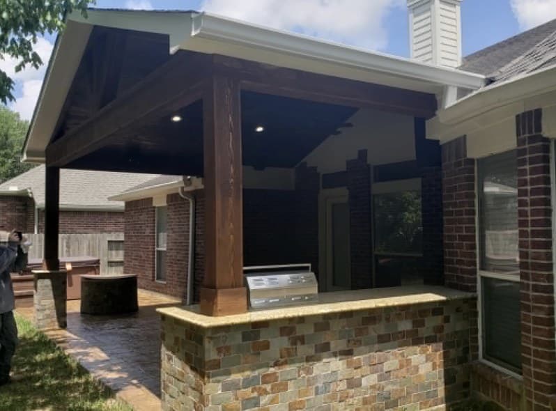 Covered Patio with Outdoor Kitchen